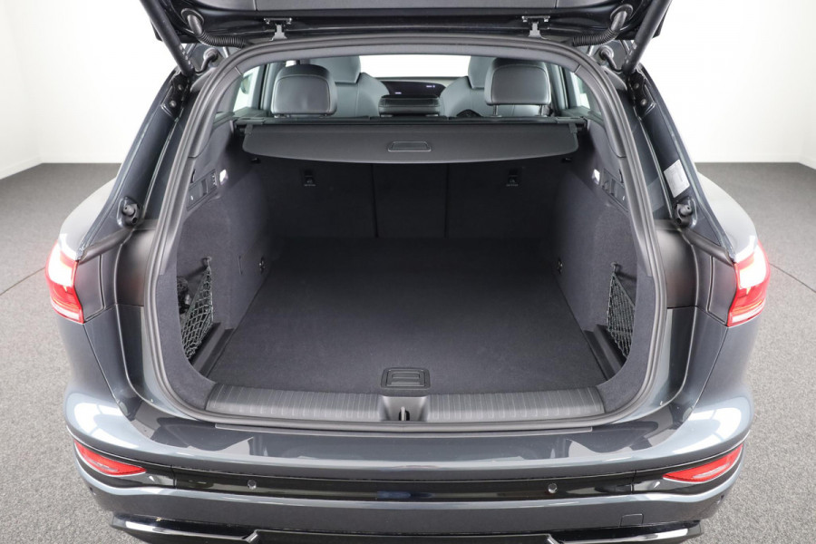 Audi Q6 e-tron S edition performance 100 kWh 306pk | Pack Tech Pro | MMI bijrijdersscherm | Stuurverwarming