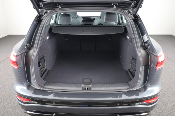 Audi Q6 e-tron S edition performance 100 kWh 306pk | Pack Tech Pro | MMI bijrijdersscherm | Stuurverwarming
