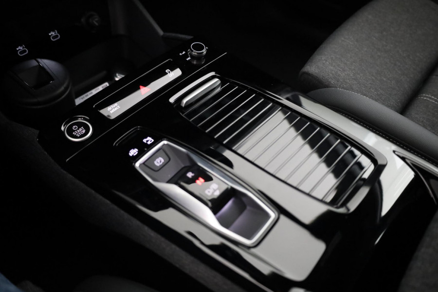 Audi Q6 e-tron S edition performance 100 kWh 306pk | Pack Tech Pro | MMI bijrijdersscherm | Stuurverwarming