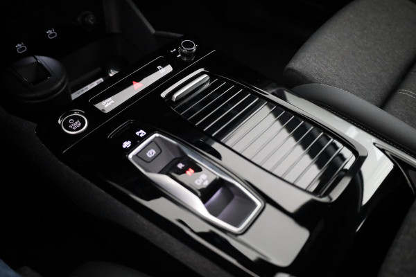 Audi Q6 e-tron S edition performance 100 kWh 306pk | Pack Tech Pro | MMI bijrijdersscherm | Stuurverwarming
