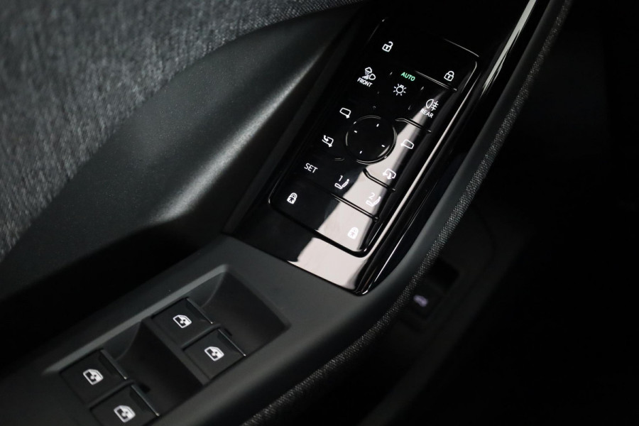 Audi Q6 e-tron S edition performance 100 kWh 306pk | Pack Tech Pro | MMI bijrijdersscherm | Stuurverwarming