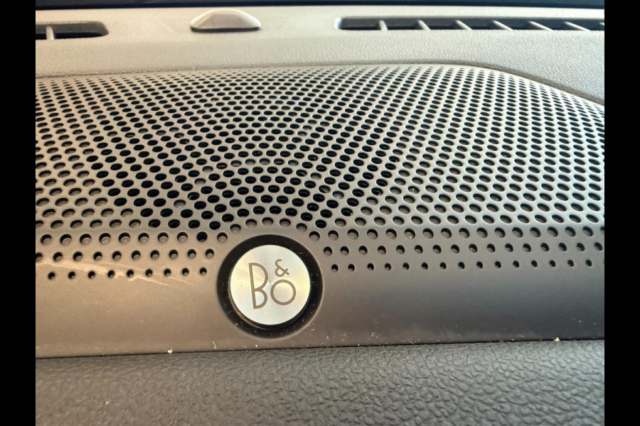 Ford Kuga 2.5 PHEV ST-Line X PANO/NAVI/H-UP/B&O/CAM/ECC/PDC/CRUISE///