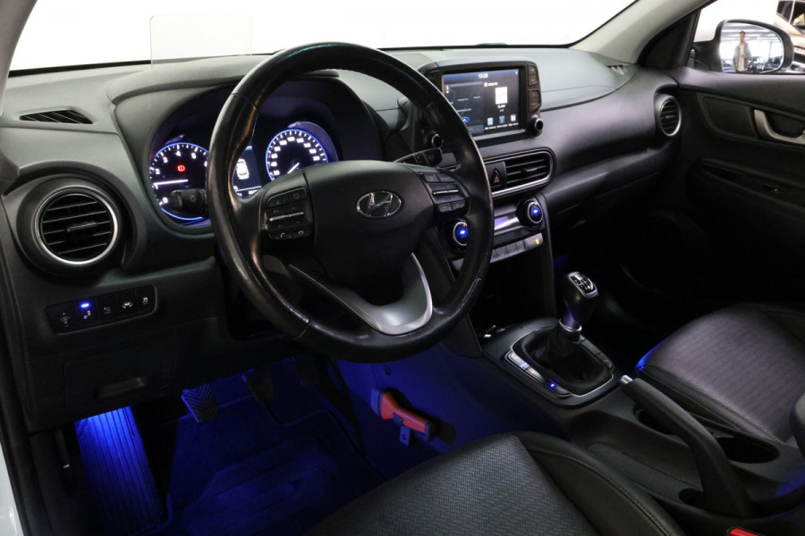 Hyundai Kona 1.0T Premium PANO NAVI CLIMA STOEL VERW+VERK PDC '18