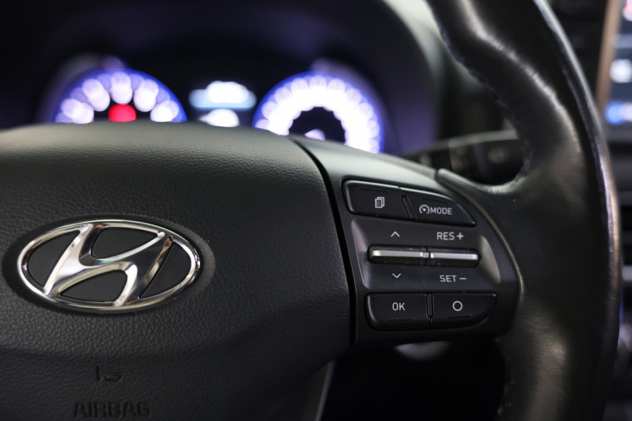 Hyundai Kona 1.0T Premium PANO NAVI CLIMA STOEL VERW+VERK PDC '18
