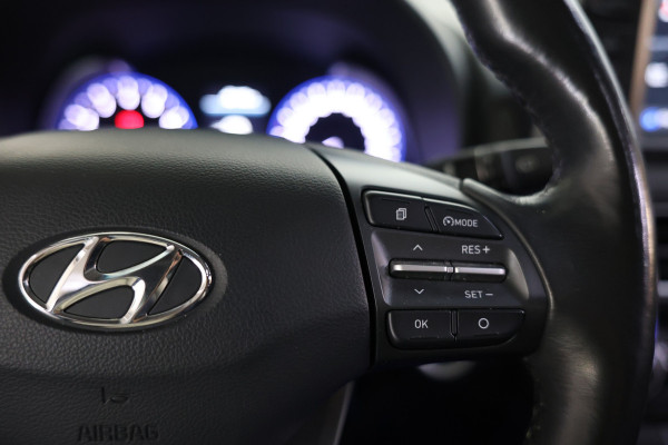 Hyundai Kona 1.0T Premium PANO NAVI CLIMA STOEL VERW+VERK PDC '18