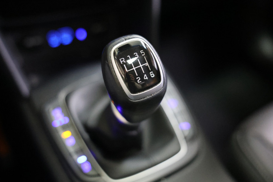 Hyundai Kona 1.0T Premium PANO NAVI CLIMA STOEL VERW+VERK PDC '18