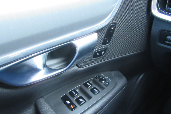 Volvo V90 2.0 T4 Momentum, Leder, Blis, Carplay, Trekhaak