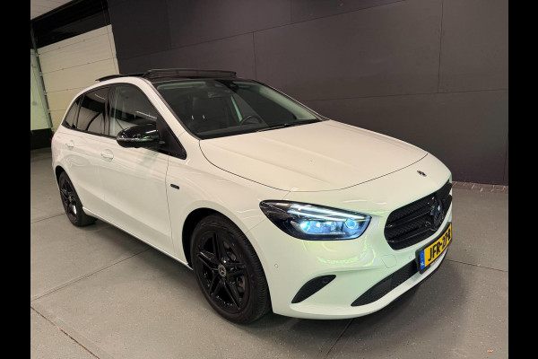 Mercedes-Benz B-Klasse 250 e Premium 18''AMG WIDE-SCREEN PANO/LED/DAB/CAM/ECC/PDC/CRUISE///