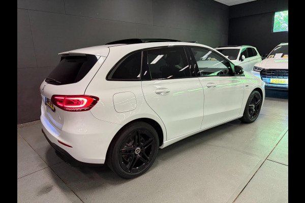 Mercedes-Benz B-Klasse 250 e Premium 18''AMG WIDE-SCREEN PANO/LED/DAB/CAM/ECC/PDC/CRUISE///