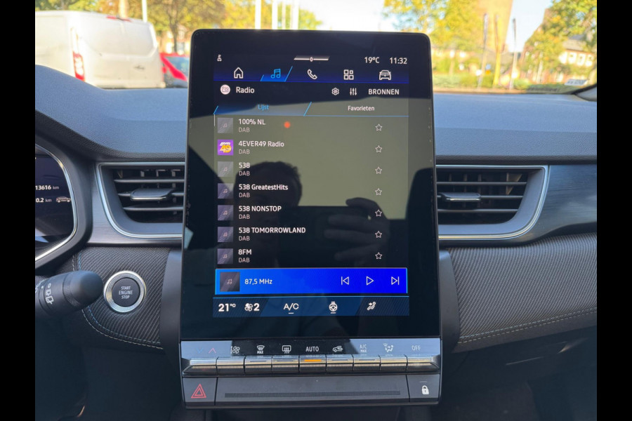 Renault Symbioz 1.6 E-Tech full hybrid 145 esprit Alpine Solar Pano / LM 19'' / Camera / Adapt. Cruise / Virt cockpit