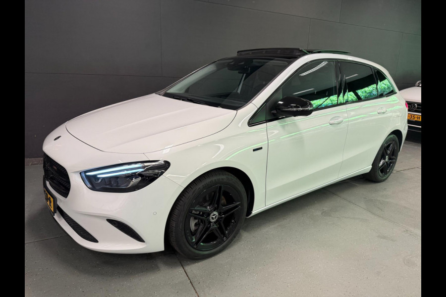 Mercedes-Benz B-Klasse 250 e Premium 18''AMG WIDE-SCREEN PANO/LED/DAB/CAM/ECC/PDC/CRUISE///