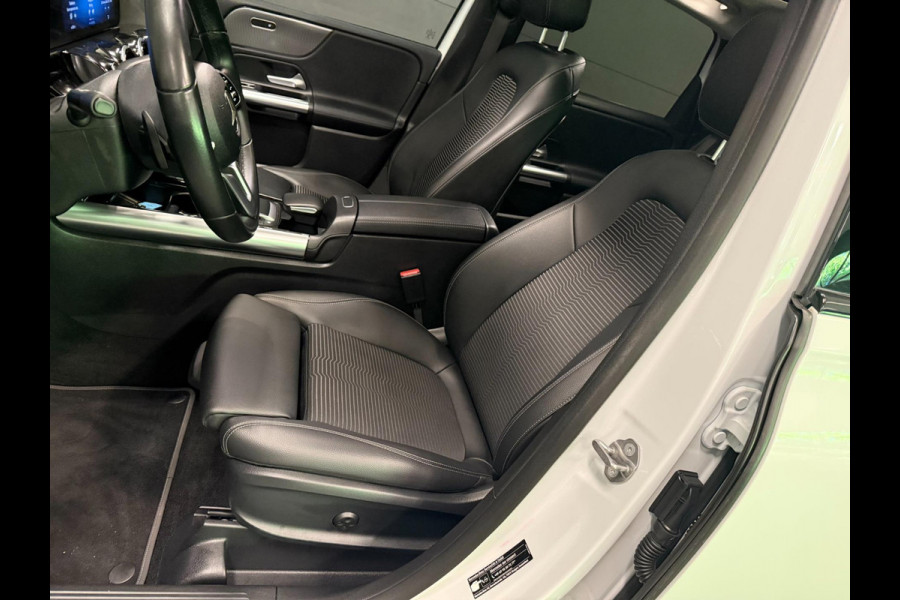 Mercedes-Benz B-Klasse 250 e Premium 18''AMG WIDE-SCREEN PANO/LED/DAB/CAM/ECC/PDC/CRUISE///