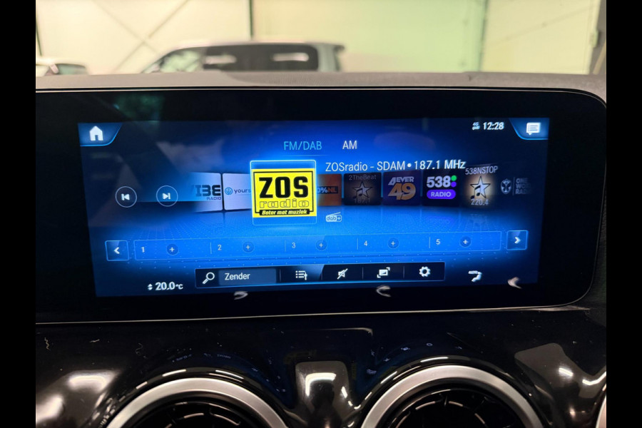 Mercedes-Benz B-Klasse 250 e Premium 18''AMG WIDE-SCREEN PANO/LED/DAB/CAM/ECC/PDC/CRUISE///