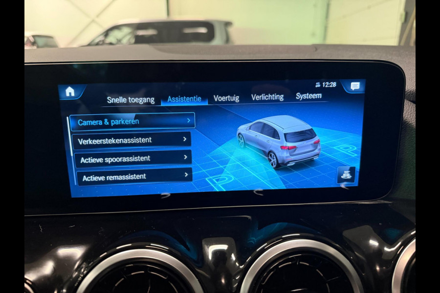 Mercedes-Benz B-Klasse 250 e Premium 18''AMG WIDE-SCREEN PANO/LED/DAB/CAM/ECC/PDC/CRUISE///
