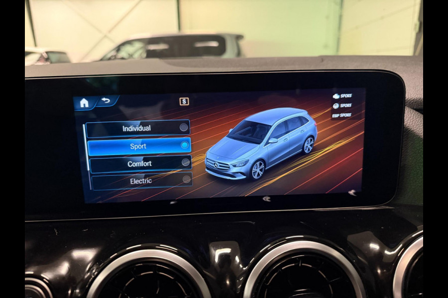 Mercedes-Benz B-Klasse 250 e Premium 18''AMG WIDE-SCREEN PANO/LED/DAB/CAM/ECC/PDC/CRUISE///