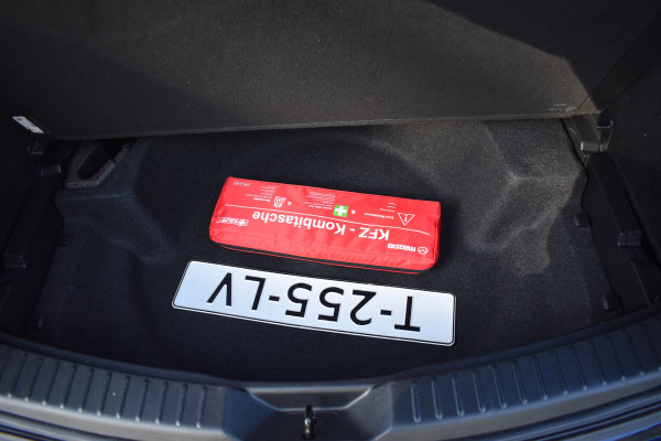 Mazda CX-5 2.0 e-SA-G M Hybrid 165 Advantage / Automaat / 360 Camera /  Carplay / Parkeerhulp / Trekhaak  2000kg / Stoel & stuur verwarming