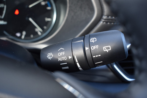 Mazda CX-5 2.0 e-SA-G M Hybrid 165 Advantage / Automaat / 360 Camera /  Carplay / Parkeerhulp / Trekhaak  2000kg / Stoel & stuur verwarming