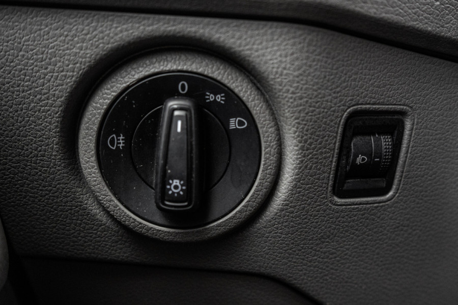 Volkswagen Crafter 30 TDI | L3H2 | Camera | CarPlay | Mirrorlink | Cruise | Airco | Euro 6