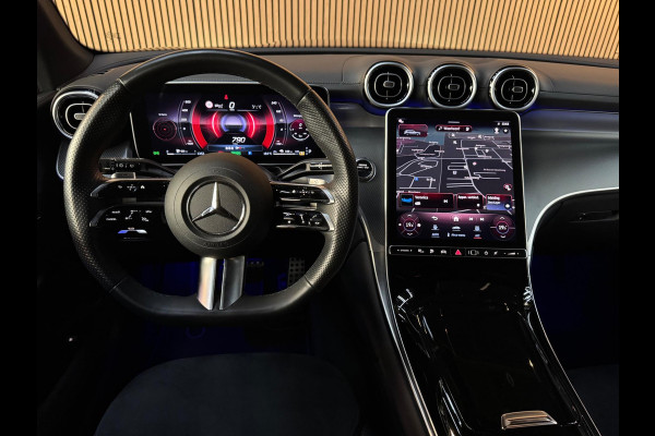 Mercedes-Benz GLC 300e 4MATIC AMG Line - Pano - 360