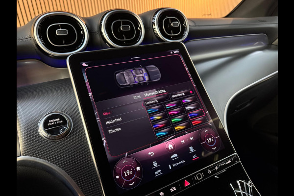 Mercedes-Benz GLC 300e 4MATIC AMG Line - Pano - 360