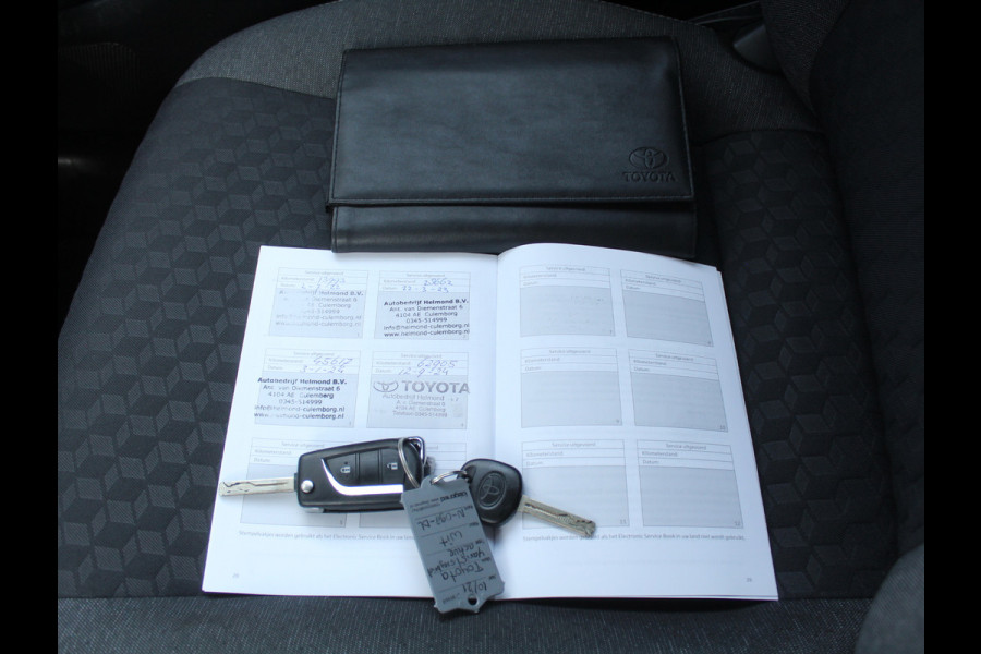 Toyota Yaris 1.5 Hybrid Active CARPLAY | CAMERA | CLIMATE | DAB | ADAPCRUISE | ELRM
