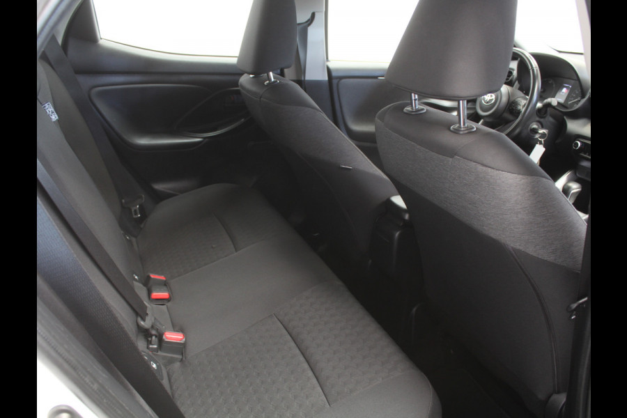 Toyota Yaris 1.5 Hybrid Active CARPLAY | CAMERA | CLIMATE | DAB | ADAPCRUISE | ELRM
