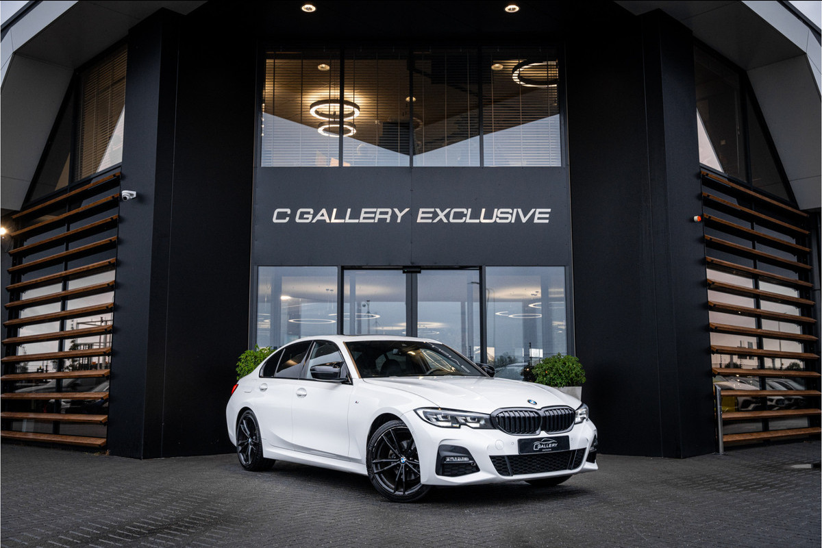 BMW 3-serie 320i Executive Edition - M Sport | Origineel NL | Panorama | Cruise Control | Camera