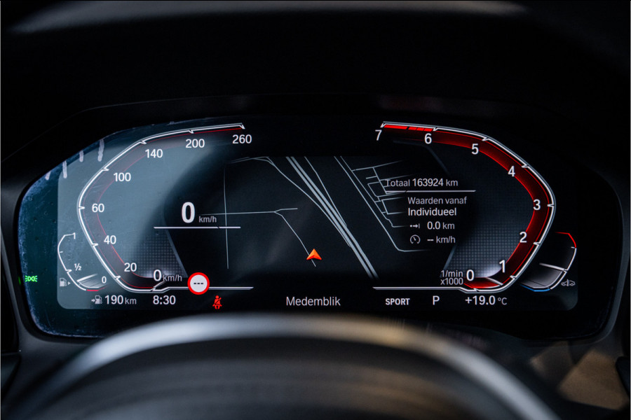 BMW 3-serie 320i Executive Edition - M Sport | Origineel NL | Panorama | Cruise Control | Camera