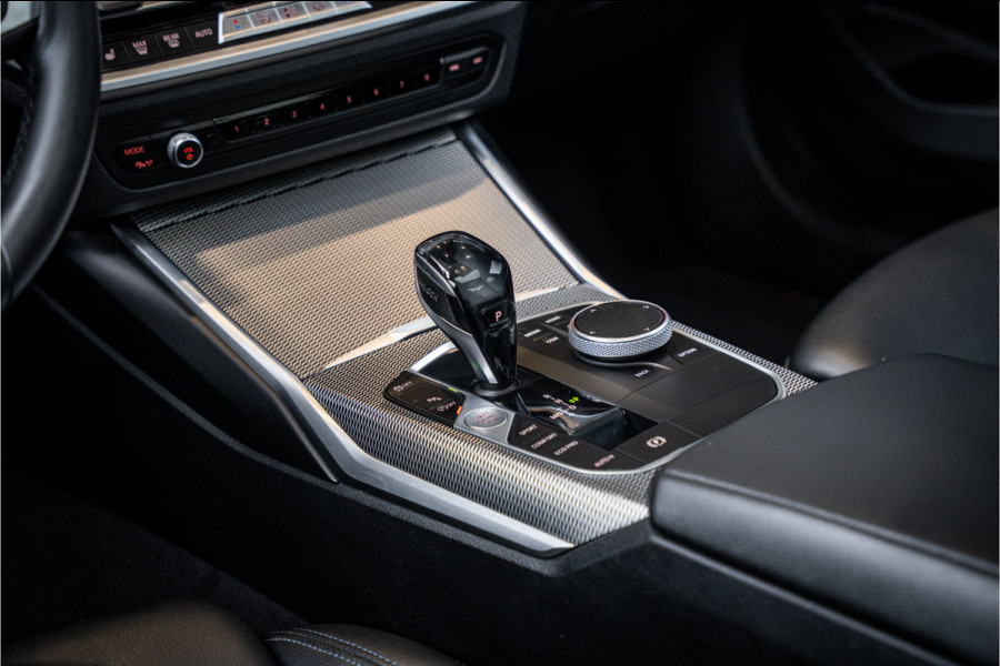 BMW 3-serie 320i Executive Edition - M Sport | Origineel NL | Panorama | Cruise Control | Camera