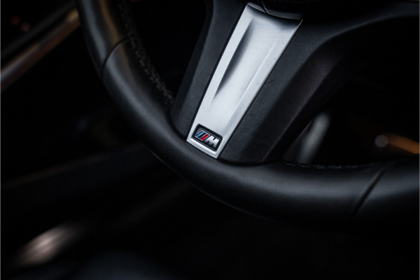 BMW 3-serie 320i Executive Edition - M Sport | Origineel NL | Panorama | Cruise Control | Camera