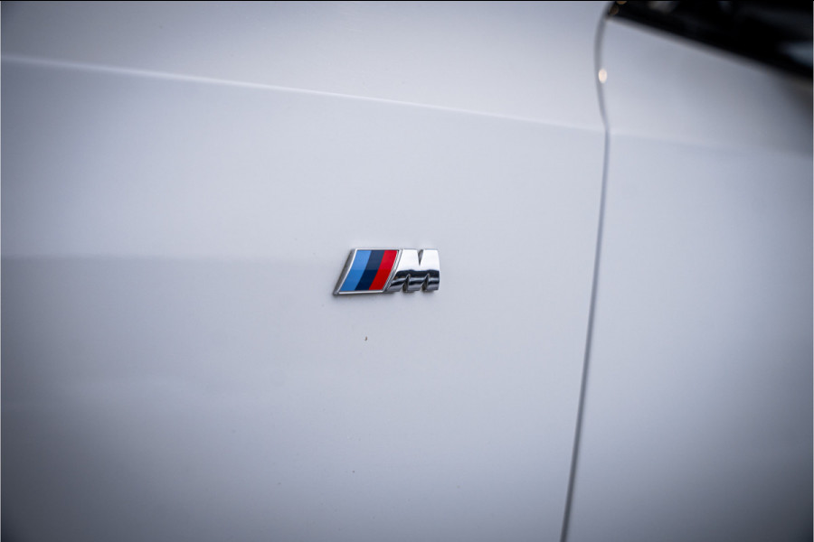 BMW 3-serie 320i Executive Edition - M Sport | Origineel NL | Panorama | Cruise Control | Camera