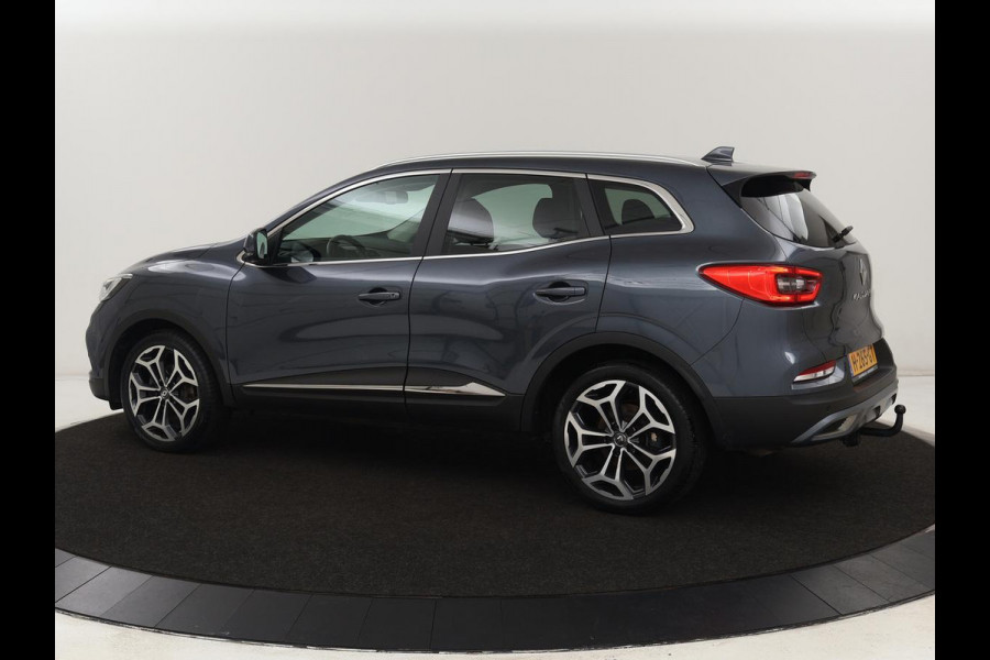Renault Kadjar 1.3 TCe Zen | Panoramadak | Trekhaak | Leder | Keyless | Full LED | Camera | Sfeerverlichting | Carplay | Navigatie | Stoelverwarming | LMV 19 inch