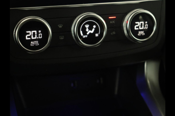Renault Kadjar 1.3 TCe Zen | Panoramadak | Trekhaak | Leder | Keyless | Full LED | Camera | Sfeerverlichting | Carplay | Navigatie | Stoelverwarming | LMV 19 inch