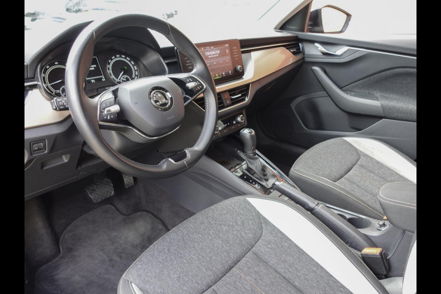 Škoda Kamiq 1.0 TSI 110pk DSG Style Navigatie Apple Carplay/Android Auto Climate Control Elektrisch bedienbare kofferbak Dab Extra Getint Glas