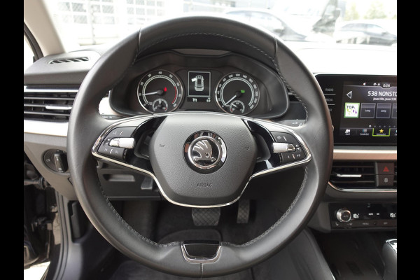 Škoda Kamiq 1.0 TSI 110pk DSG Style Navigatie Apple Carplay/Android Auto Climate Control Elektrisch bedienbare kofferbak Dab Extra Getint Glas