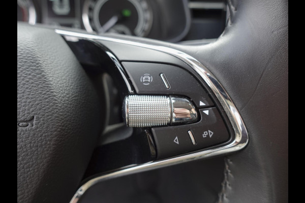 Škoda Kamiq 1.0 TSI 110pk DSG Style Navigatie Apple Carplay/Android Auto Climate Control Elektrisch bedienbare kofferbak Dab Extra Getint Glas