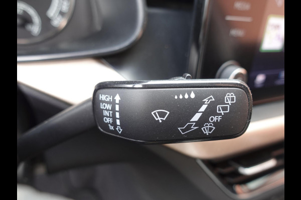 Škoda Kamiq 1.0 TSI 110pk DSG Style Navigatie Apple Carplay/Android Auto Climate Control Elektrisch bedienbare kofferbak Dab Extra Getint Glas