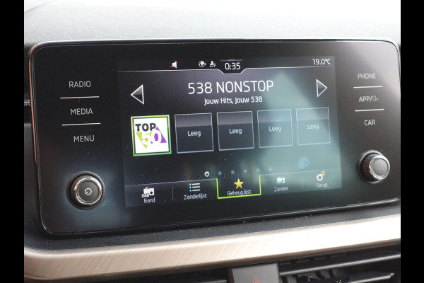 Škoda Kamiq 1.0 TSI 110pk DSG Style Navigatie Apple Carplay/Android Auto Climate Control Elektrisch bedienbare kofferbak Dab Extra Getint Glas