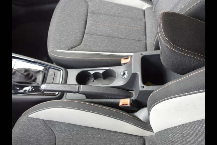 Škoda Kamiq 1.0 TSI 110pk DSG Style Navigatie Apple Carplay/Android Auto Climate Control Elektrisch bedienbare kofferbak Dab Extra Getint Glas