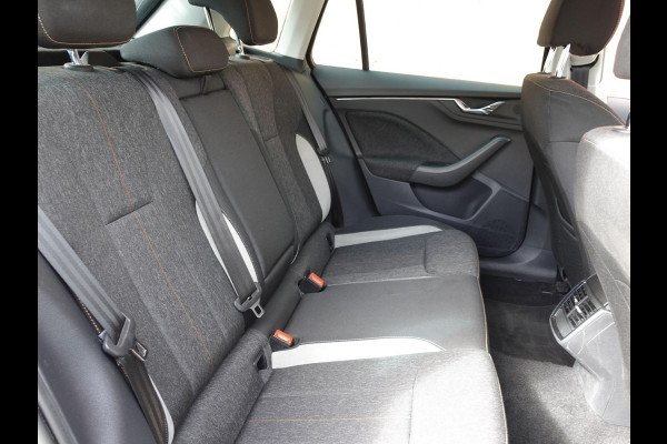 Škoda Kamiq 1.0 TSI 110pk DSG Style Navigatie Apple Carplay/Android Auto Climate Control Elektrisch bedienbare kofferbak Dab Extra Getint Glas