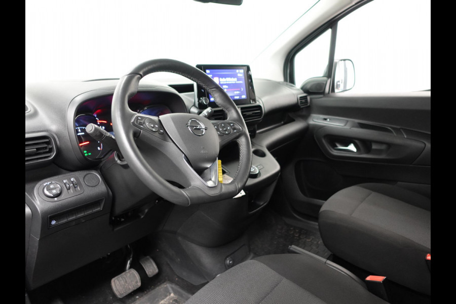 Opel Combo 130pk L1 Sport Edition Automaat Airco Navi Trekhaak LM Velgen Parkeersensoren Cruise