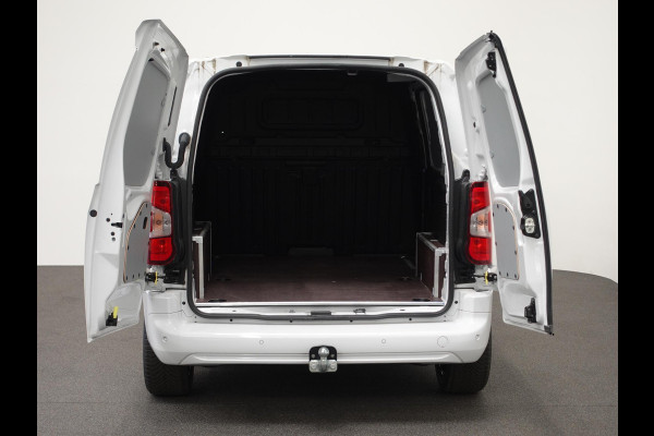 Opel Combo 130pk L1 Sport Edition Automaat Airco Navi Trekhaak LM Velgen Parkeersensoren Cruise