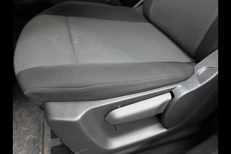 Opel Combo 130pk L1 Sport Edition Automaat Airco Navi Trekhaak LM Velgen Parkeersensoren Cruise