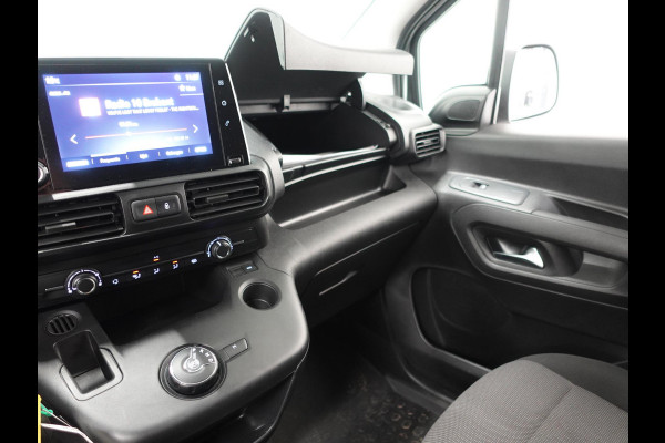 Opel Combo 130pk L1 Sport Edition Automaat Airco Navi Trekhaak LM Velgen Parkeersensoren Cruise