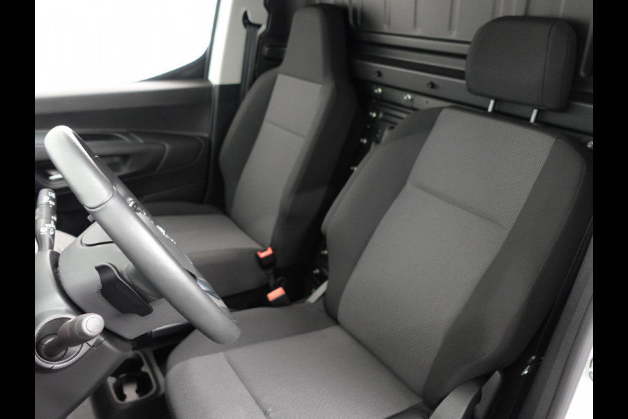 Opel Combo 130pk L1 Sport Edition Automaat Airco Navi Trekhaak LM Velgen Parkeersensoren Cruise