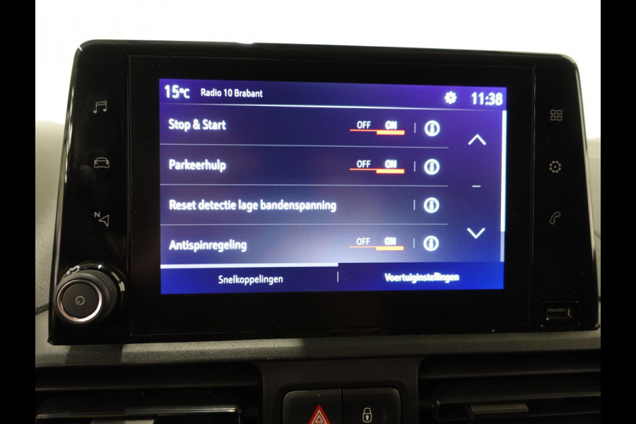 Opel Combo 130pk L1 Sport Edition Automaat Airco Navi Trekhaak LM Velgen Parkeersensoren Cruise