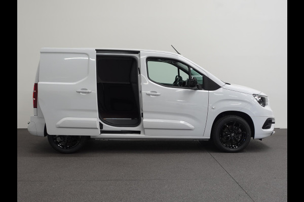 Opel Combo 130pk L1 Sport Edition Automaat Airco Navi Trekhaak LM Velgen Parkeersensoren Cruise