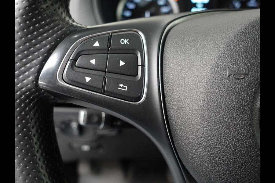 Mercedes-Benz Vito 114 CDI Lang Automaat Airco Parkeersensoren Camera LED Achterklep 3-zits