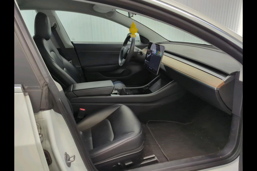 Tesla Model 3 Range Plus RWD | Autopilot | Panorama | Trekhaak |