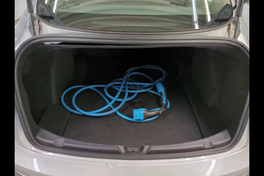 Tesla Model 3 Range Plus RWD | Autopilot | Panorama | Trekhaak |